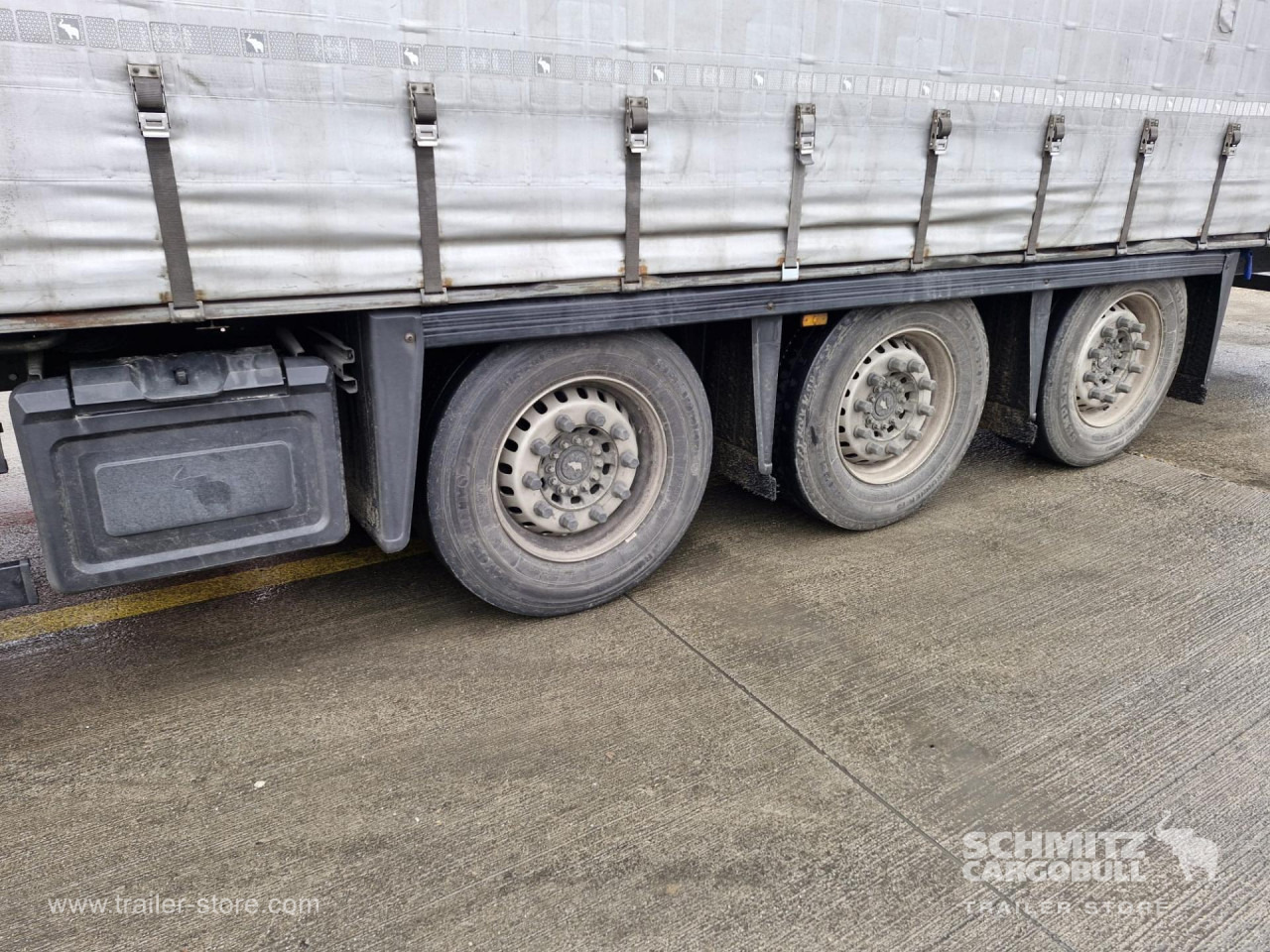 SCHMITZ Curtainsider Mega - Semi-reboque de lona: foto 2 SCHMITZ Curtainsider Mega - Semi-reboque de lona: foto 2