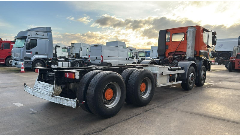 Iveco EUROTRAKKER 340 E 34 (POMPE MANUELLE / GRAND PONT / LAMES / MANUAL PUMP / BIG AXLE / STEEL SUSP.) - Caminhão chassi: foto 4 Iveco EUROTRAKKER 340 E 34 (POMPE MANUELLE / GRAND PONT / LAMES / MANUAL PUMP / BIG AXLE / STEEL SUSP.) - Caminhão chassi: foto 4