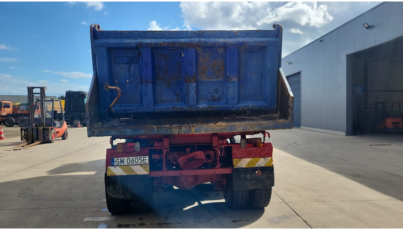 Iveco Magirus 340-34 (GRAND PONT / LAMES / POMPE MANUELLE / PARFAIT) - Caminhão basculante: foto 5 Iveco Magirus 340-34 (GRAND PONT / LAMES / POMPE MANUELLE / PARFAIT) - Caminhão basculante: foto 5