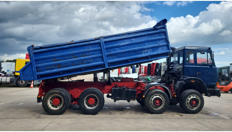 Iveco Magirus 340-34 (GRAND PONT / LAMES / POMPE MANUELLE / PARFAIT) - Caminhão basculante: foto 3 Iveco Magirus 340-34 (GRAND PONT / LAMES / POMPE MANUELLE / PARFAIT) - Caminhão basculante: foto 3