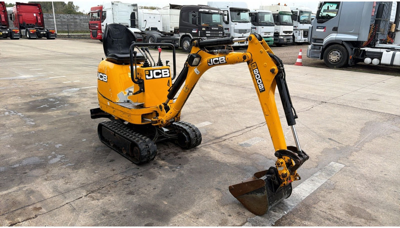 JCB 8008 (BE MACHINE / TOP CONDITION / 1898 H) - Mini escavadeira: foto 3 JCB 8008 (BE MACHINE / TOP CONDITION / 1898 H) - Mini escavadeira: foto 3