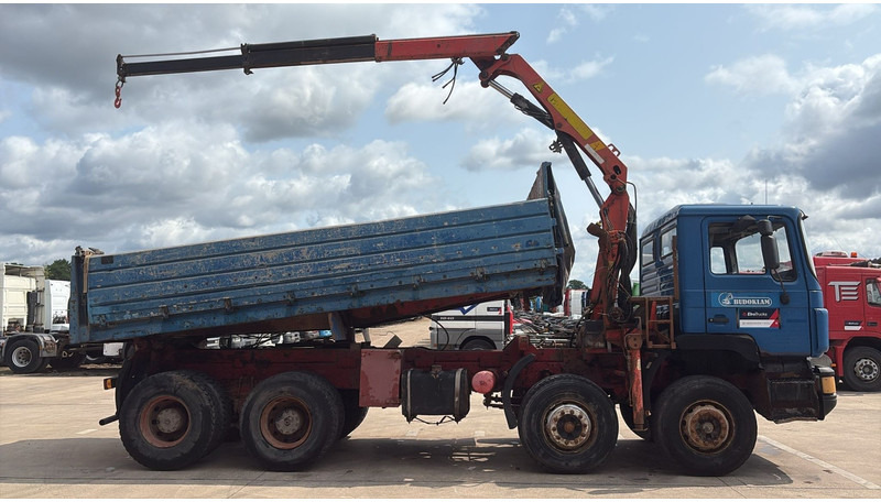 MAN 35.362 (6 CYLINDER / MANUAL PUMP / 8X4 / FALFINGER CRANE PK80 / STEEL SUSP.) - Caminhão basculante, Caminhão grua: foto 5 MAN 35.362 (6 CYLINDER / MANUAL PUMP / 8X4 / FALFINGER CRANE PK80 / STEEL SUSP.) - Caminhão basculante, Caminhão grua: foto 5