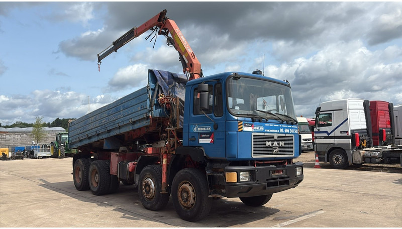 MAN 35.362 (6 CYLINDER / MANUAL PUMP / 8X4 / FALFINGER CRANE PK80 / STEEL SUSP.) - Caminhão basculante, Caminhão grua: foto 3 MAN 35.362 (6 CYLINDER / MANUAL PUMP / 8X4 / FALFINGER CRANE PK80 / STEEL SUSP.) - Caminhão basculante, Caminhão grua: foto 3
