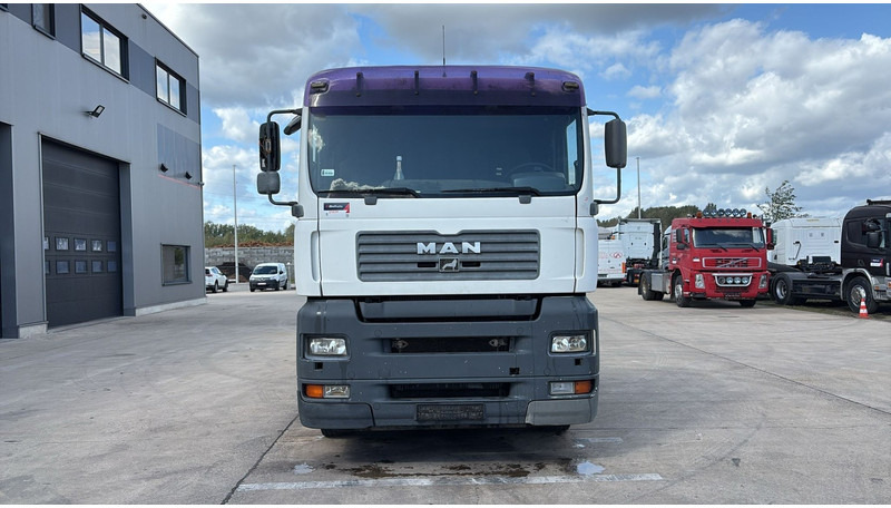 MAN TGA 28.480 (MANUAL PUMP / POMPE MANUELLE / BOITE MANUAL / MANUAL GEARBOX) - Caminhão chassi: foto 2 MAN TGA 28.480 (MANUAL PUMP / POMPE MANUELLE / BOITE MANUAL / MANUAL GEARBOX) - Caminhão chassi: foto 2