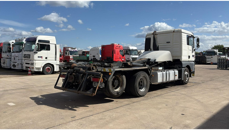 MAN TGA 28.480 (MANUAL PUMP / POMPE MANUELLE / BOITE MANUAL / MANUAL GEARBOX) - Caminhão chassi: foto 4 MAN TGA 28.480 (MANUAL PUMP / POMPE MANUELLE / BOITE MANUAL / MANUAL GEARBOX) - Caminhão chassi: foto 4