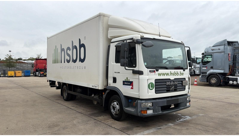 MAN TGL 8.180 (BELGIAN TRUCK / PERFECT CONDITION / MANUAL GEARBOX / LAMES / STEEL SUSP.) - Caminhão furgão: foto 3 MAN TGL 8.180 (BELGIAN TRUCK / PERFECT CONDITION / MANUAL GEARBOX / LAMES / STEEL SUSP.) - Caminhão furgão: foto 3