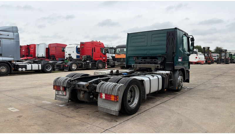 Mercedes-Benz Actros 1841 (EPS / 3 PEDALS / RETARDER / V6) - Caminhão chassi: foto 4 Mercedes-Benz Actros 1841 (EPS / 3 PEDALS / RETARDER / V6) - Caminhão chassi: foto 4