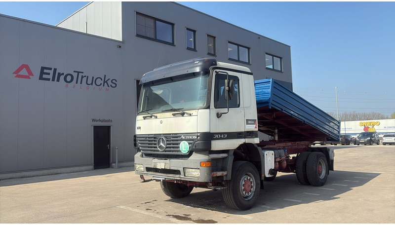 Mercedes-Benz Actros 1843 (4X4 / EPS / GRAND PONT / LAMES / V6 / 2 PONTS) - Caminhão basculante: foto 1 Mercedes-Benz Actros 1843 (4X4 / EPS / GRAND PONT / LAMES / V6 / 2 PONTS) - Caminhão basculante: foto 1