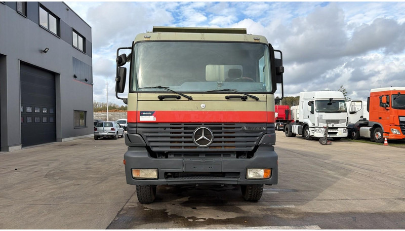 Mercedes-Benz Actros 3235 (EPS / LAMES / GRAND PONT / STEEL SUSP. / 3 PEDALES / MP1) - Caminhão basculante: foto 2 Mercedes-Benz Actros 3235 (EPS / LAMES / GRAND PONT / STEEL SUSP. / 3 PEDALES / MP1) - Caminhão basculante: foto 2