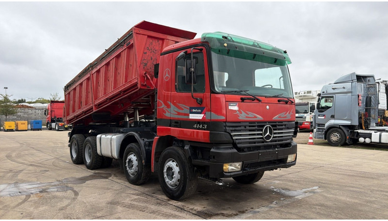 Mercedes-Benz Actros 4143 (GRAND PONT / BOITE MANUELLE / LAMES / 8X4 / STEEL SUSP.) - Caminhão basculante: foto 3 Mercedes-Benz Actros 4143 (GRAND PONT / BOITE MANUELLE / LAMES / 8X4 / STEEL SUSP.) - Caminhão basculante: foto 3