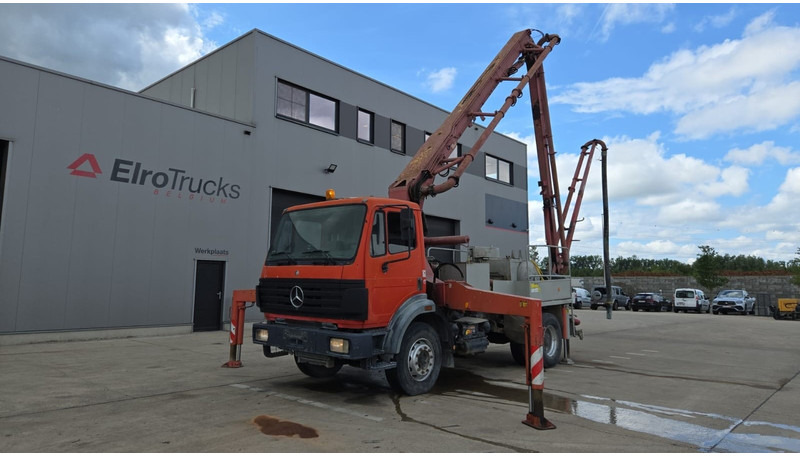 Mercedes-Benz SK 1824 (V6 / LAMES / GRAND PONT / PUTZMEISTER 24M/ JOYSTICK / RADIO) - Autobomba de betão: foto 1 Mercedes-Benz SK 1824 (V6 / LAMES / GRAND PONT / PUTZMEISTER 24M/ JOYSTICK / RADIO) - Autobomba de betão: foto 1