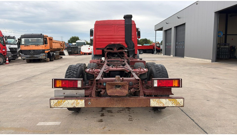 Mercedes-Benz SK 2233 (GRAND PONT / V8 AVEC 2X TURBO / BIG AXLE) - Caminhão chassi: foto 5 Mercedes-Benz SK 2233 (GRAND PONT / V8 AVEC 2X TURBO / BIG AXLE) - Caminhão chassi: foto 5