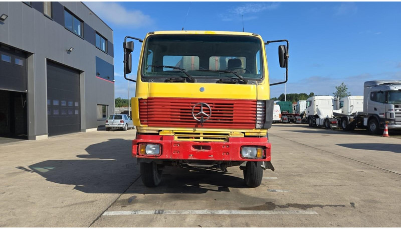 Mercedes-Benz SK 2527 (MALAXEUR / MIXER / POSSIBLE COMME CHASSIS / 6X4 / LAMES / GRAND PONT) - Caminhão betoneira: foto 2 Mercedes-Benz SK 2527 (MALAXEUR / MIXER / POSSIBLE COMME CHASSIS / 6X4 / LAMES / GRAND PONT) - Caminhão betoneira: foto 2