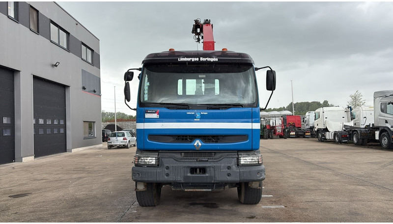Renault KERAX 420 (HMF 1683 K2 / BE TRUCK / LAMES / GRAND PONT / BOITE MANUELLE) - Caminhão polibenne, Caminhão grua: foto 3 Renault KERAX 420 (HMF 1683 K2 / BE TRUCK / LAMES / GRAND PONT / BOITE MANUELLE) - Caminhão polibenne, Caminhão grua: foto 3