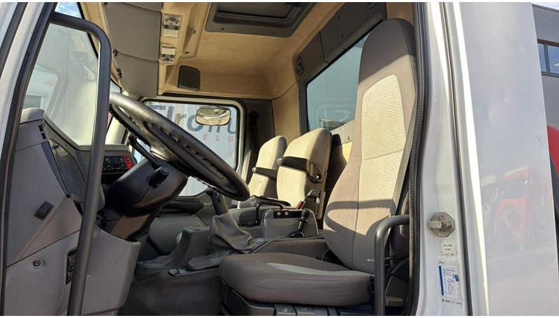 Locação de Renault Kerax 320 DCI (PARFAIT ETAT / CHASSIS LONGUE / LAMES / GRAND PONT / KM ORIGINAL) Renault Kerax 320 DCI (PARFAIT ETAT / CHASSIS LONGUE / LAMES / GRAND PONT / KM ORIGINAL): foto 17 Locação de Renault Kerax 320 DCI (PARFAIT ETAT / CHASSIS LONGUE / LAMES / GRAND PONT / KM ORIGINAL) Renault Kerax 320 DCI (PARFAIT ETAT / CHASSIS LONGUE / LAMES / GRAND PONT / KM ORIGINAL): foto 17