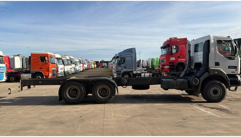 Locação de Renault Kerax 320 DCI (PARFAIT ETAT / CHASSIS LONGUE / LAMES / GRAND PONT / KM ORIGINAL) Renault Kerax 320 DCI (PARFAIT ETAT / CHASSIS LONGUE / LAMES / GRAND PONT / KM ORIGINAL): foto 9 Locação de Renault Kerax 320 DCI (PARFAIT ETAT / CHASSIS LONGUE / LAMES / GRAND PONT / KM ORIGINAL) Renault Kerax 320 DCI (PARFAIT ETAT / CHASSIS LONGUE / LAMES / GRAND PONT / KM ORIGINAL): foto 9