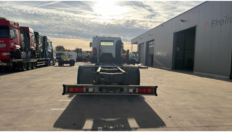 Renault Kerax 320 DCI (PARFAIT ETAT / CHASSIS LONGUE / LAMES / GRAND PONT / KM ORIGINAL) - Caminhão chassi: foto 5 Renault Kerax 320 DCI (PARFAIT ETAT / CHASSIS LONGUE / LAMES / GRAND PONT / KM ORIGINAL) - Caminhão chassi: foto 5