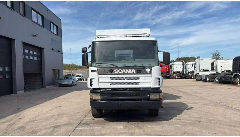 Scania 94 - 260 (BOITE MANUELLE / LAMES / STEEL SUSP. / 6X4 / MANUAL GEARBOX) - Caminhão basculante: foto 2 Scania 94 - 260 (BOITE MANUELLE / LAMES / STEEL SUSP. / 6X4 / MANUAL GEARBOX) - Caminhão basculante: foto 2