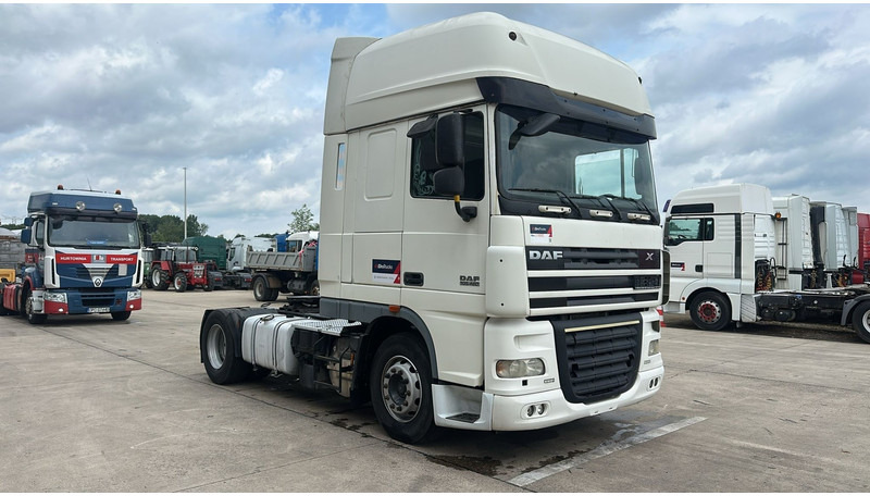 DAF 105 XF 460 (BOITE MANUELLE / MANUAL GEARBOX / CLEAN CONDITION / PROPRE) - Tractor: foto 3 DAF 105 XF 460 (BOITE MANUELLE / MANUAL GEARBOX / CLEAN CONDITION / PROPRE) - Tractor: foto 3