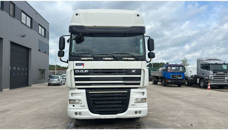 DAF 105 XF 460 (BOITE MANUELLE / MANUAL GEARBOX / CLEAN CONDITION / PROPRE) - Tractor: foto 2 DAF 105 XF 460 (BOITE MANUELLE / MANUAL GEARBOX / CLEAN CONDITION / PROPRE) - Tractor: foto 2