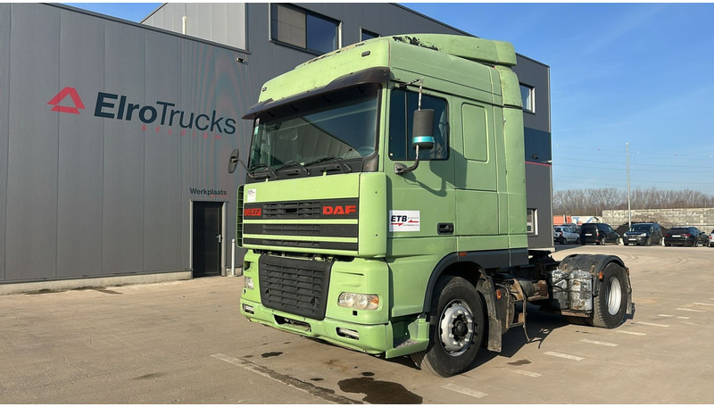 DAF XF 95.430 (EURO 2 / MANUAL PUMP / POMPE MANUELLE / BOITE MANUELLE) - Tractor: foto 1 DAF XF 95.430 (EURO 2 / MANUAL PUMP / POMPE MANUELLE / BOITE MANUELLE) - Tractor: foto 1