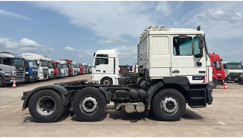 MAN 25.403 (6X2 / 6 CYLINDER / EURO 2 / MANUAL GEARBOX / 8 TYRES) - Tractor: foto 3 MAN 25.403 (6X2 / 6 CYLINDER / EURO 2 / MANUAL GEARBOX / 8 TYRES) - Tractor: foto 3