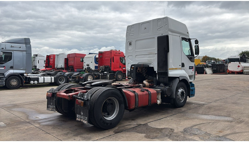 Renault Premium 400 (POMPE MANUELLE / MANUAL PUMP / GRAND PONT / BIG AXLE) - Tractor: foto 4 Renault Premium 400 (POMPE MANUELLE / MANUAL PUMP / GRAND PONT / BIG AXLE) - Tractor: foto 4