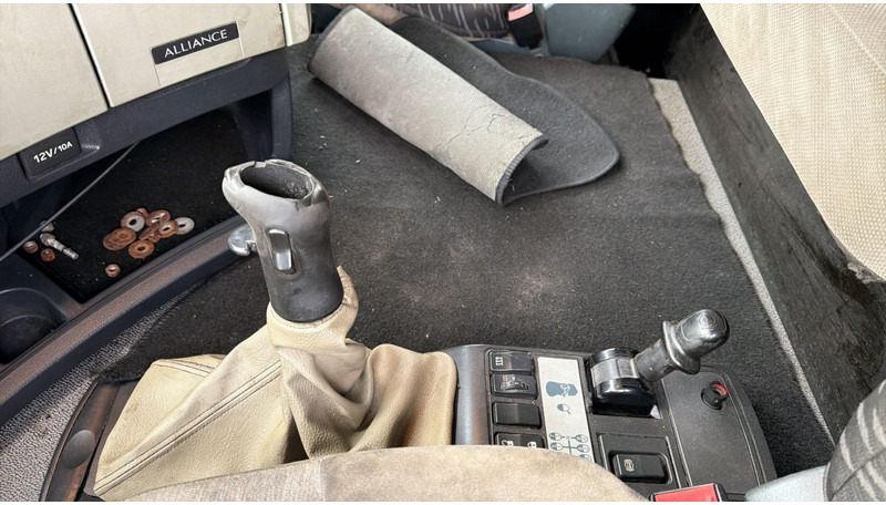 Tractor Renault Premium 450 DXI (BOITE MANUELLE / MANUAL GEARBOX): foto 15