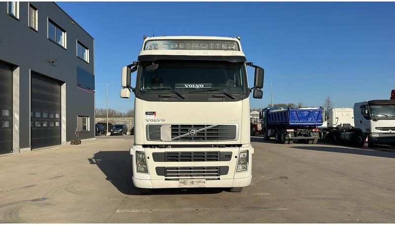 Volvo FH 400 (MANUAL GEARBOX / BOITE MANUELLE / CLEAN CHASSIS / EURO 5) - Tractor: foto 2 Volvo FH 400 (MANUAL GEARBOX / BOITE MANUELLE / CLEAN CHASSIS / EURO 5) - Tractor: foto 2
