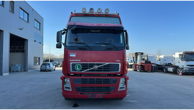 Volvo FH 400 (MANUAL GEARBOX / EURO 5 / BOITE MANUELLE) - Tractor: foto 2 Volvo FH 400 (MANUAL GEARBOX / EURO 5 / BOITE MANUELLE) - Tractor: foto 2