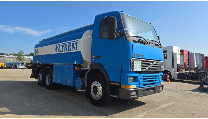 Volvo FH 12.380 (20.100 LITERS / PARFAIT ETAT / TOP CONDITION !!! / 6X2 / BOITE MANUELLE) - Caminhão tanque: foto 3 Volvo FH 12.380 (20.100 LITERS / PARFAIT ETAT / TOP CONDITION !!! / 6X2 / BOITE MANUELLE) - Caminhão tanque: foto 3