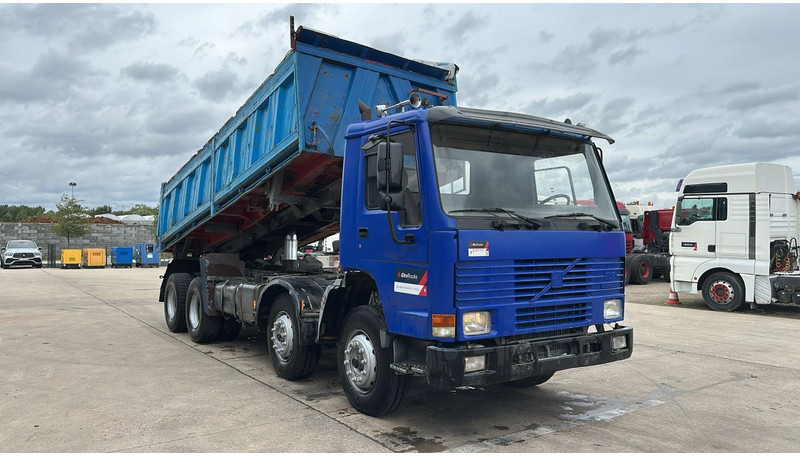 Volvo FL 12.380 (8X4 /STEEL SUSP. / BOITE MANUELLE / MANUAL GEARBOX) - Caminhão basculante: foto 3 Volvo FL 12.380 (8X4 /STEEL SUSP. / BOITE MANUELLE / MANUAL GEARBOX) - Caminhão basculante: foto 3