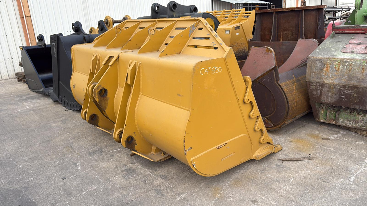 CAT 966 Rock Bucket - Carregadeira de rodas: foto 2 CAT 966 Rock Bucket - Carregadeira de rodas: foto 2