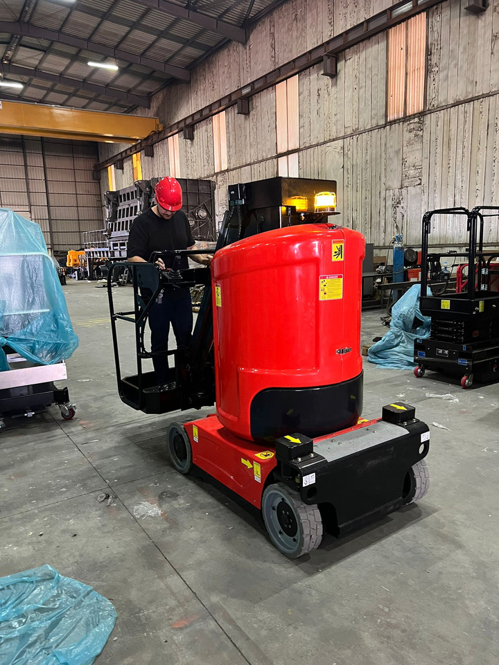 GALEN Vertical Mast Lift with Jib - Plataforma de mastro vertical: foto 1 GALEN Vertical Mast Lift with Jib - Plataforma de mastro vertical: foto 1