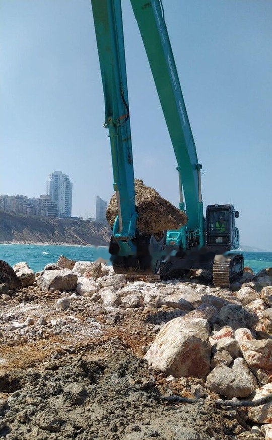 Galen Kobelco SK500 - Lança de Escavadeira: foto 4 Galen Kobelco SK500 - Lança de Escavadeira: foto 4