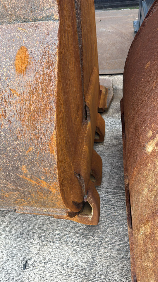 KOMATSU WA500 Loading Bucket - Balde para carregadeiras: foto 5 KOMATSU WA500 Loading Bucket - Balde para carregadeiras: foto 5