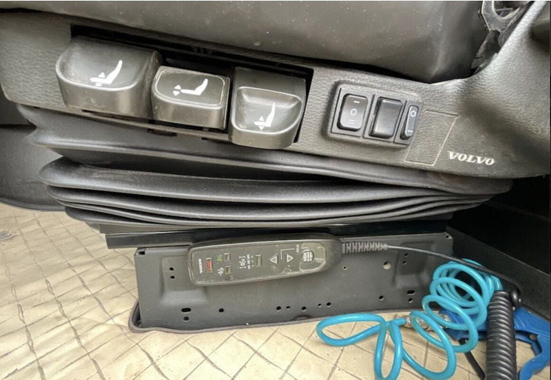 Caminhão chassi Volvo FH500: foto 10