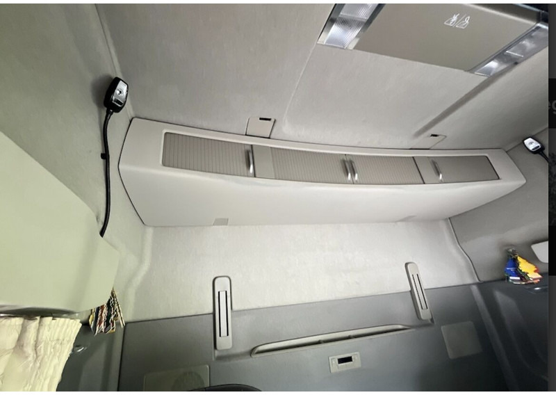 Caminhão chassi Volvo FH500: foto 8