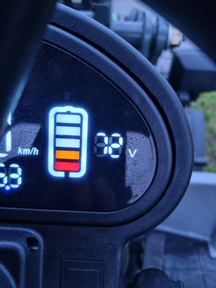 Carregadeira de rodas WCM L2110e E-Power: foto 17 Carregadeira de rodas WCM L2110e E-Power: foto 17