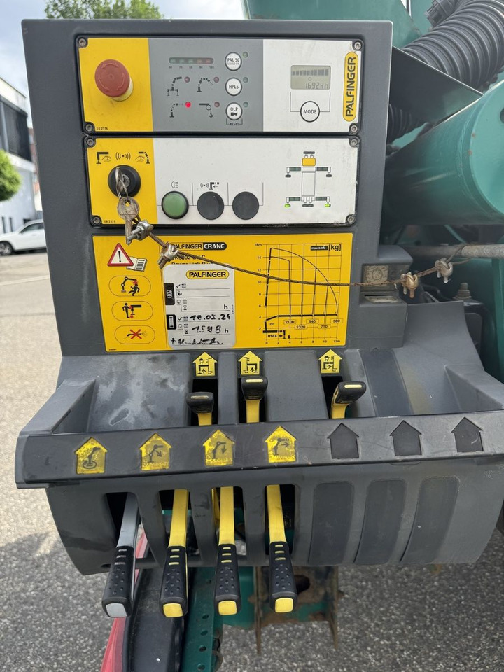 Locação de  MAN TGL 12.250 Glastransport Kran PK9002 Funk Klima MAN TGL 12.250 Glastransport Kran PK9002 Funk Klima: foto 12