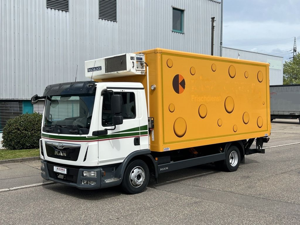 MAN TGL 8.220 Kühlkoffer 5,26m LBW Klima Luftgef. MAN TGL 8.220 Kühlkoffer 5,26m LBW Klima Luftgef. - Carrinha frigorífica: foto 3 MAN TGL 8.220 Kühlkoffer 5,26m LBW Klima Luftgef. MAN TGL 8.220 Kühlkoffer 5,26m LBW Klima Luftgef. - Carrinha frigorífica: foto 3
