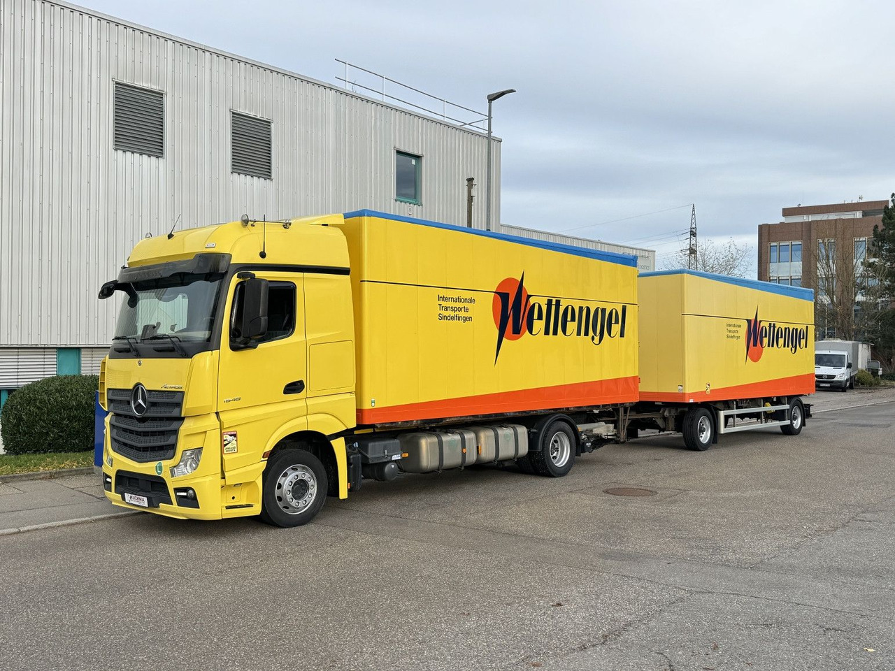 Mercedes-Benz Actros 1848 LL Gr.Haus AWL-Möbelkoffer uLBW - Caminhão furgão: foto 5 Mercedes-Benz Actros 1848 LL Gr.Haus AWL-Möbelkoffer uLBW - Caminhão furgão: foto 5