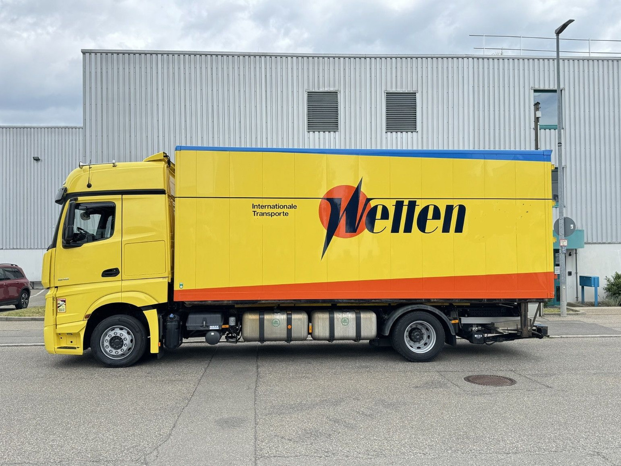 Mercedes-Benz Actros 1848 LL Gr.Haus AWL-Möbelkoffer uLBW - Caminhão furgão: foto 5 Mercedes-Benz Actros 1848 LL Gr.Haus AWL-Möbelkoffer uLBW - Caminhão furgão: foto 5
