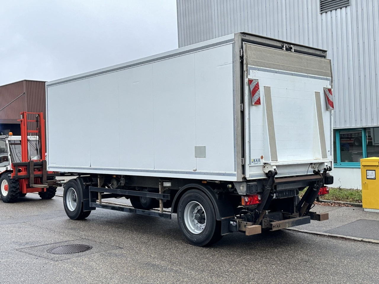ROHR RAK/18 TK Tiefkühl MAXIMA 1000 Türen LBW 2t BPW - Reboque frigorífico: foto 3 ROHR RAK/18 TK Tiefkühl MAXIMA 1000 Türen LBW 2t BPW - Reboque frigorífico: foto 3