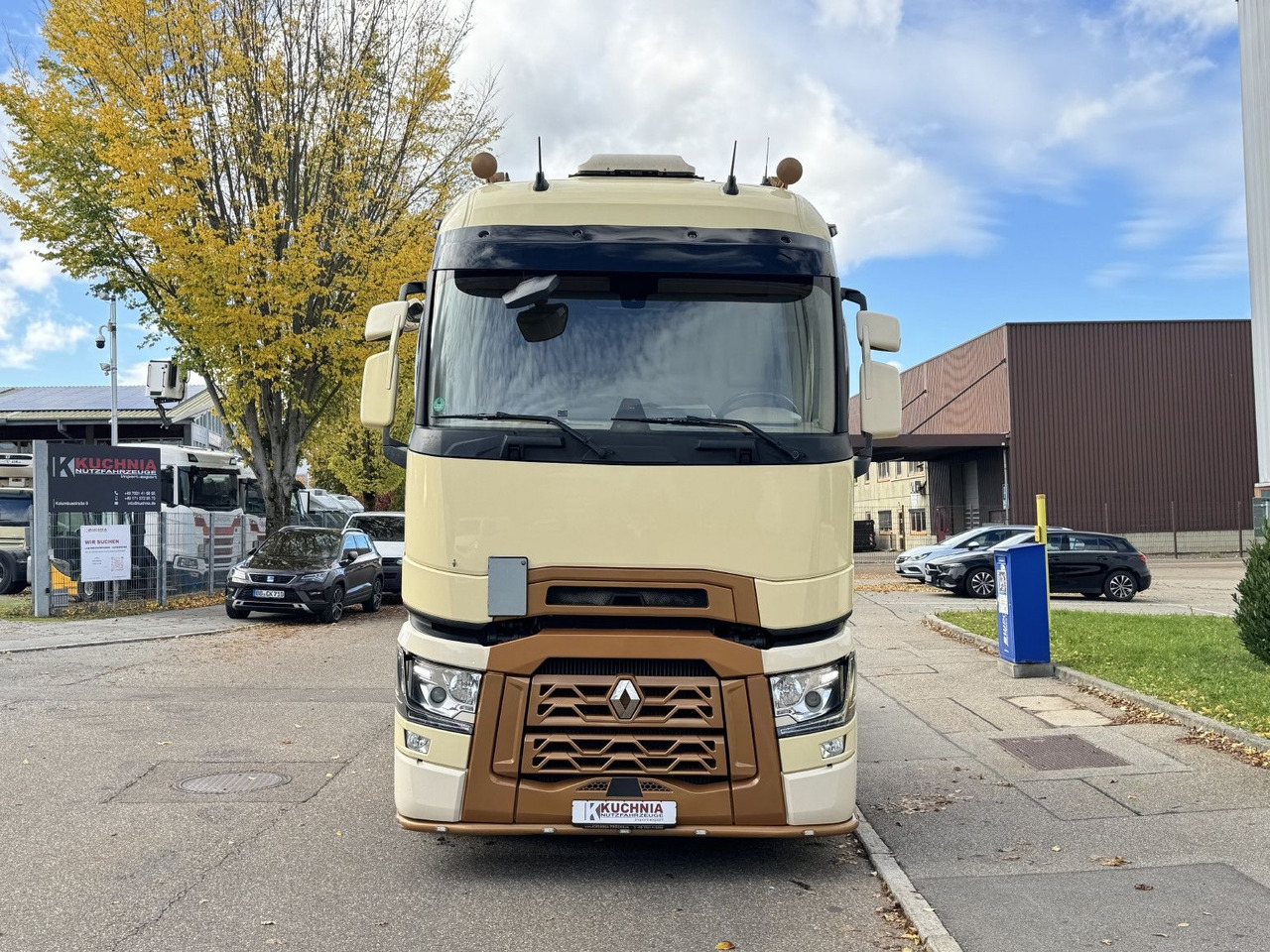 Renault T520 HIGHCAB TTC-Umbau 2-Tanks Retarder Standkli - Tractor: foto 3 Renault T520 HIGHCAB TTC-Umbau 2-Tanks Retarder Standkli - Tractor: foto 3