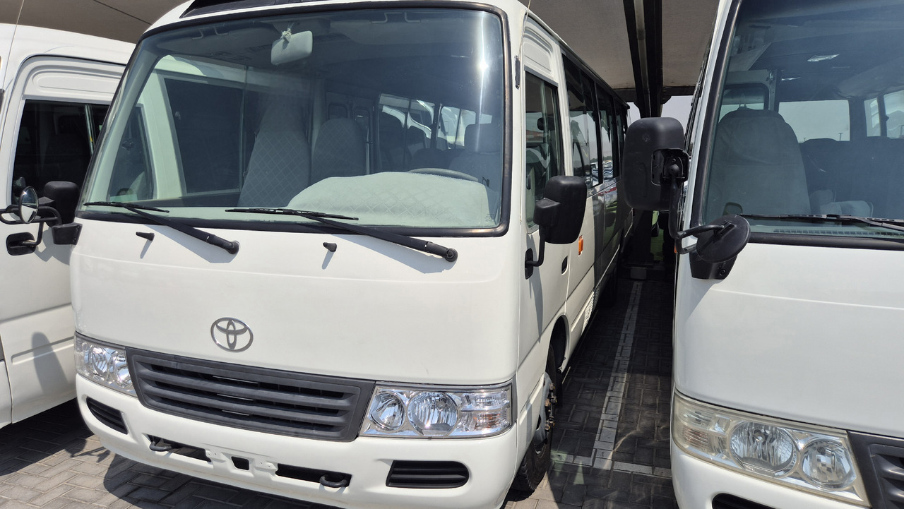 TOYOTA Coaster ... 30 places ... Climatisé - Micro-ônibus, Furgão de passageiros: foto 1 TOYOTA Coaster ... 30 places ... Climatisé - Micro-ônibus, Furgão de passageiros: foto 1