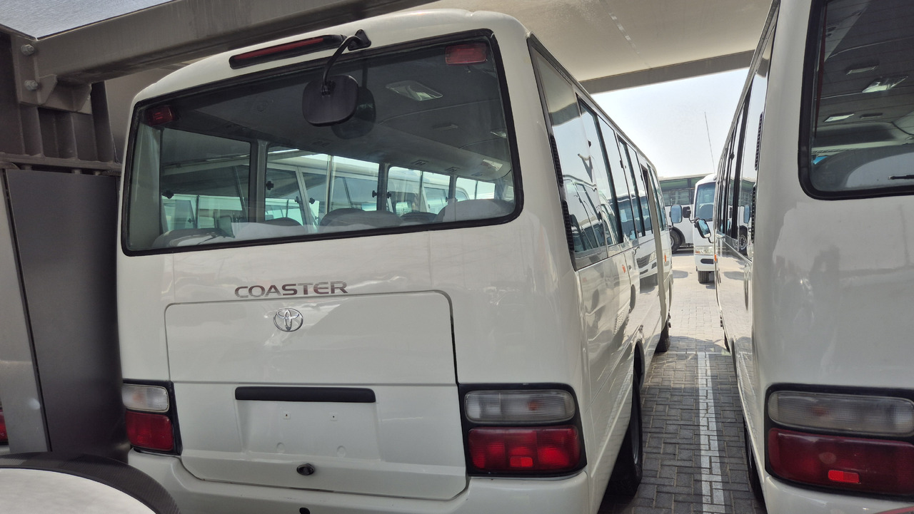 TOYOTA Coaster ... 30 places ... Climatisé - Micro-ônibus, Furgão de passageiros: foto 2 TOYOTA Coaster ... 30 places ... Climatisé - Micro-ônibus, Furgão de passageiros: foto 2