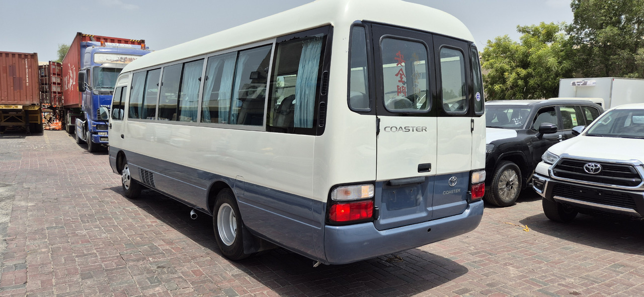 Toyota Coaster ... 30 places - climatisé - Micro-ônibus, Furgão de passageiros: foto 2 Toyota Coaster ... 30 places - climatisé - Micro-ônibus, Furgão de passageiros: foto 2