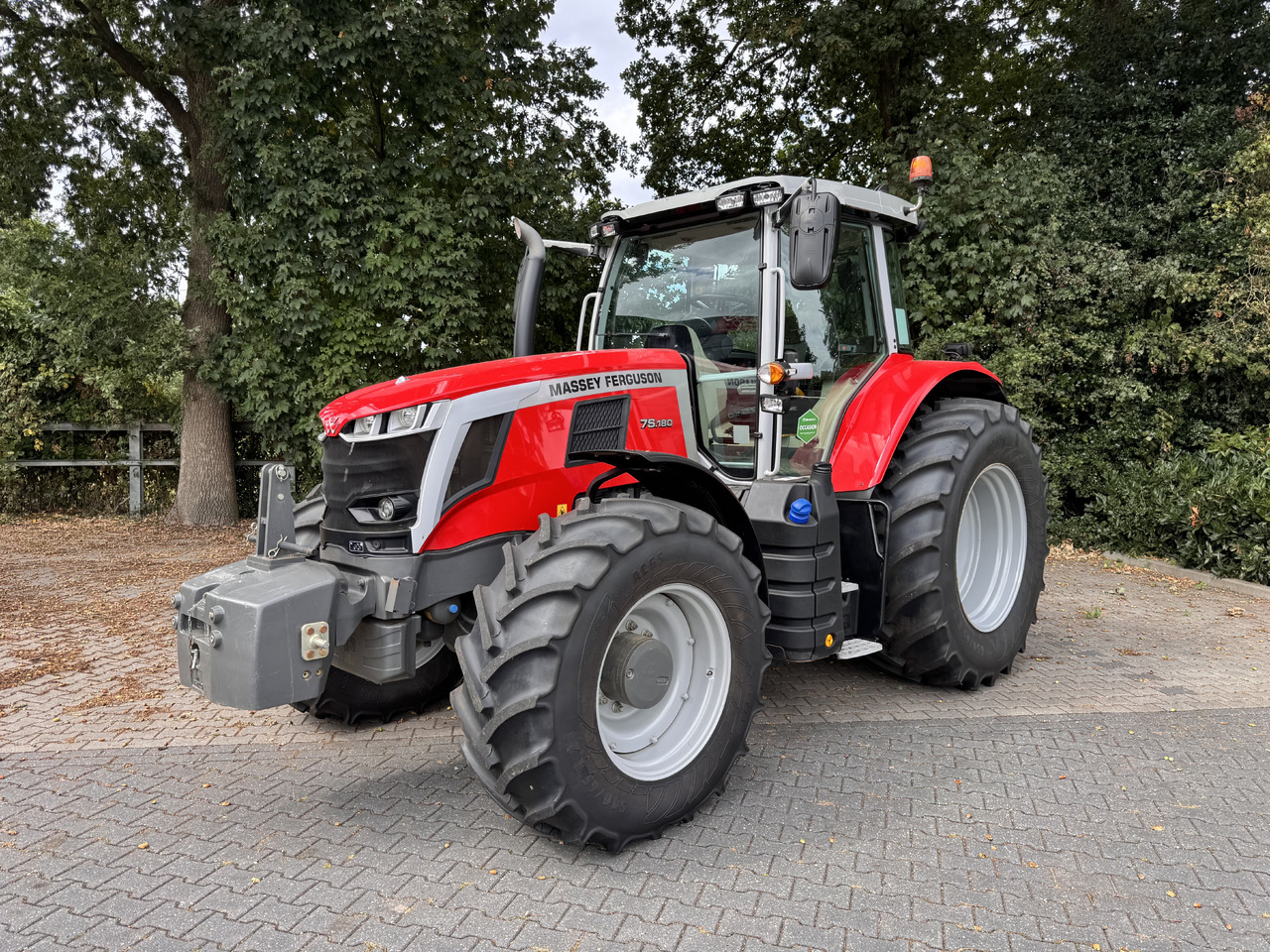 Trator Massey Ferguson 7s.180 Dyna6 Efficient: foto 1