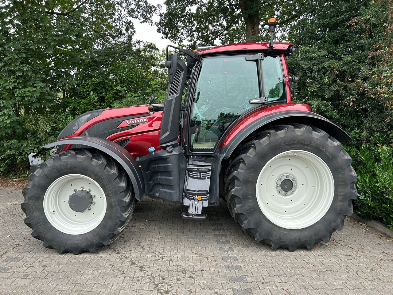 Valtra T214 Direct - Trator: foto 2 Valtra T214 Direct - Trator: foto 2